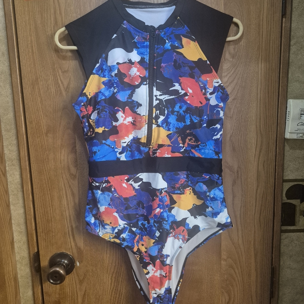 Kids Floral Zip-Front One-Piece Swimsuit - Blue/Multi.     Box 39